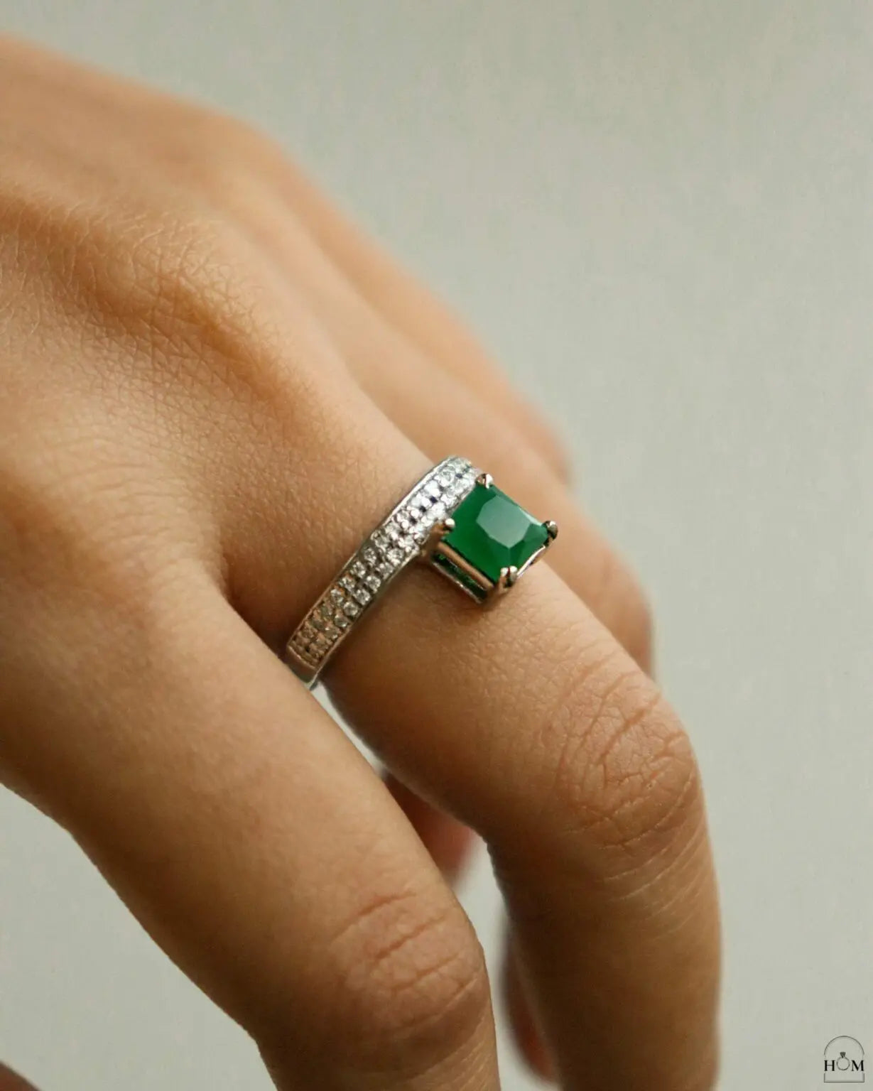 EMRATA RING
