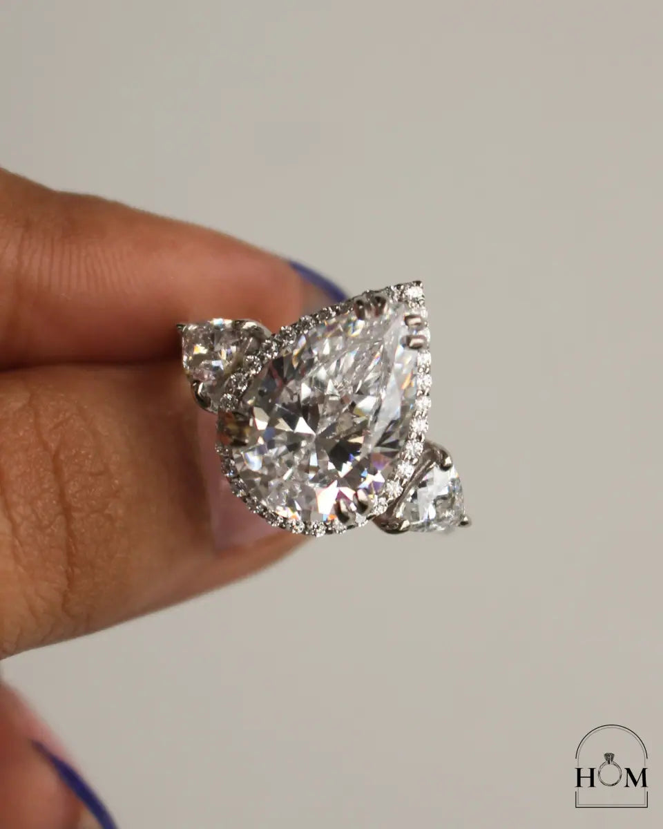 GRACE CRUSHED ICE CUT RING