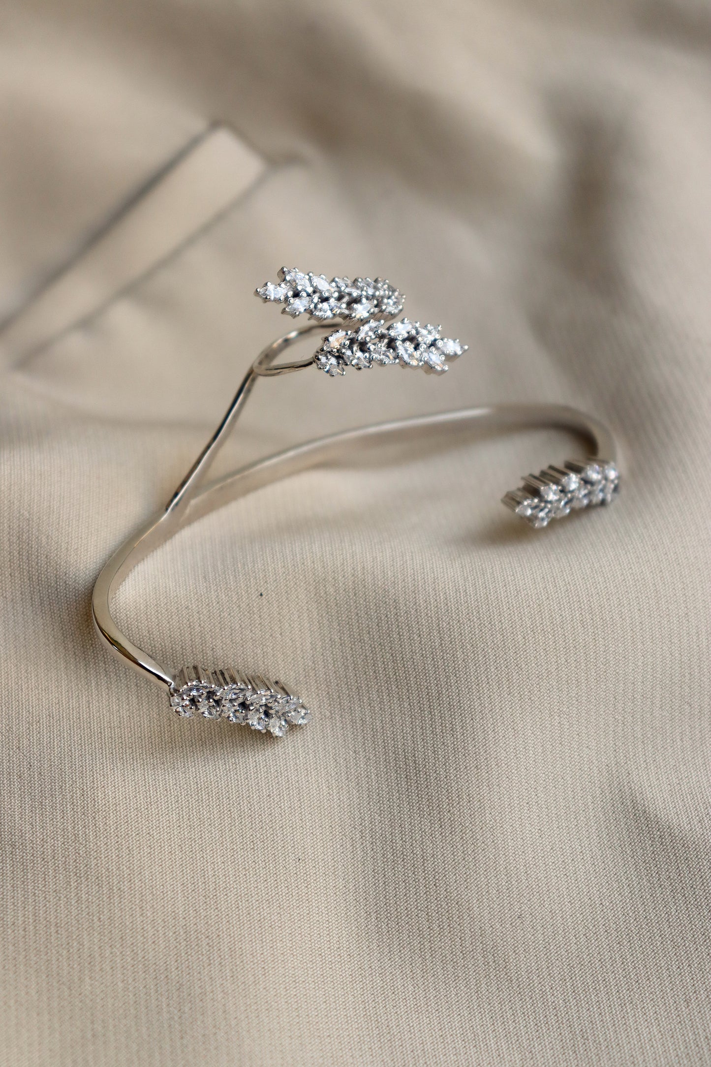 AIRA BRACELET