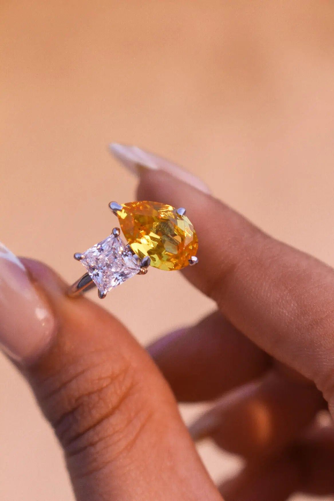 DIA YELLOW SAPPHIRE RING