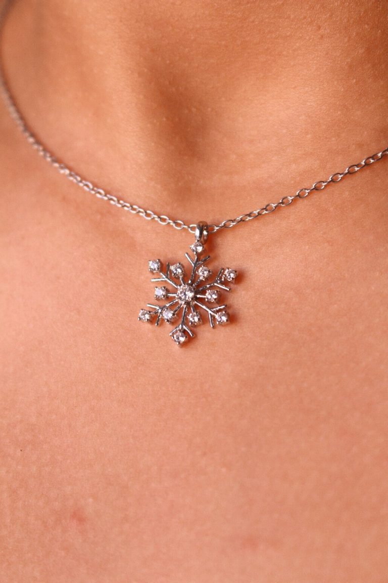 SNOWFLAKE PENDANT