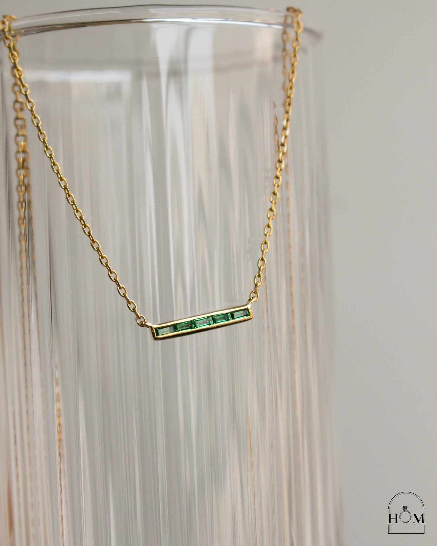IVERNIA BAR PENDANT