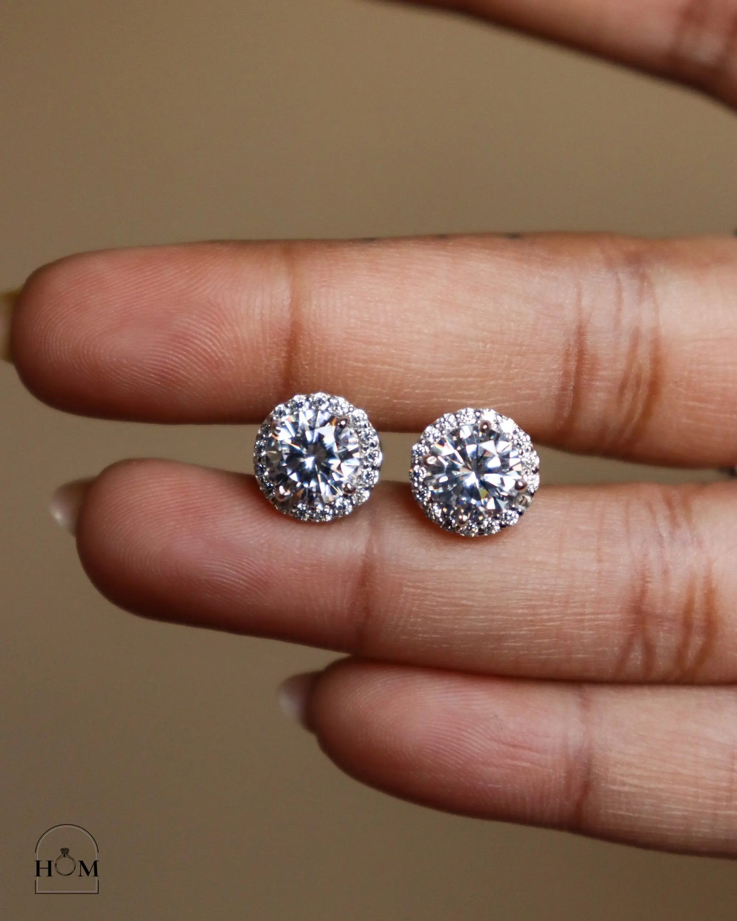 JUDITH SOLITAIRE EARSTUDS