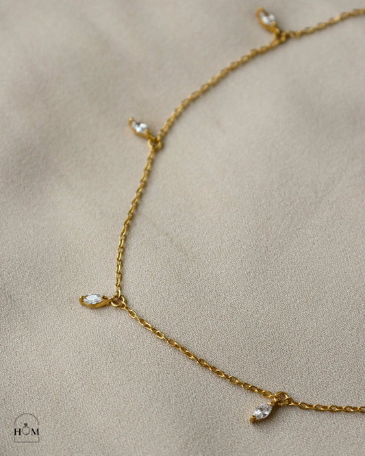 LILY NECKLACE