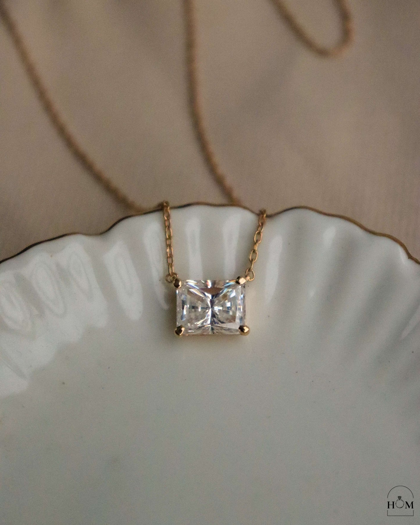 MAISIE PENDANT