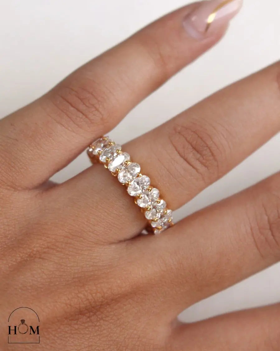 MARILYN (DOUBLE SIDED ETERNITY BAND)