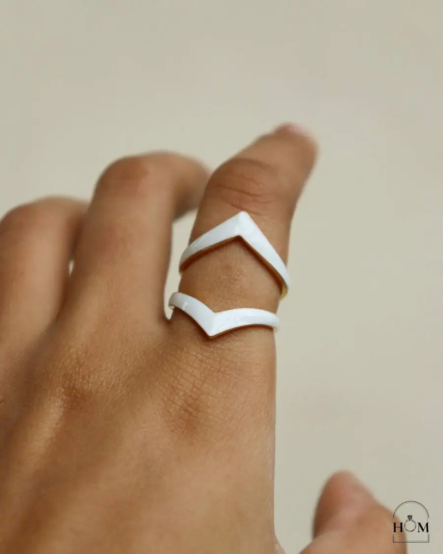 NIOLA RING