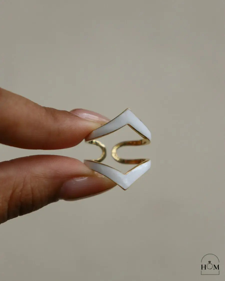NIOLA RING