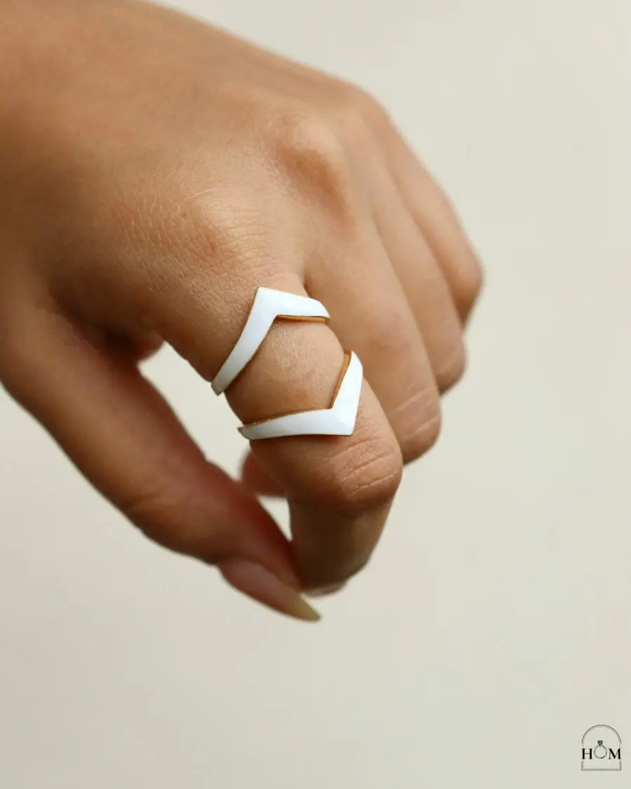 NIOLA RING