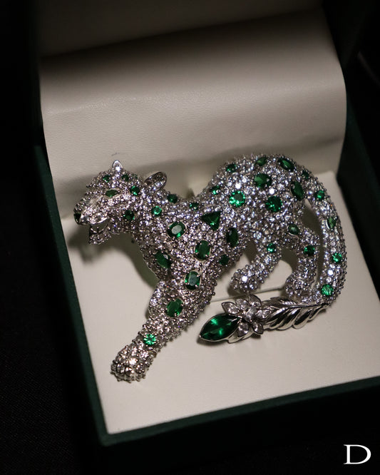 SNOW LEOPARD BROOCH