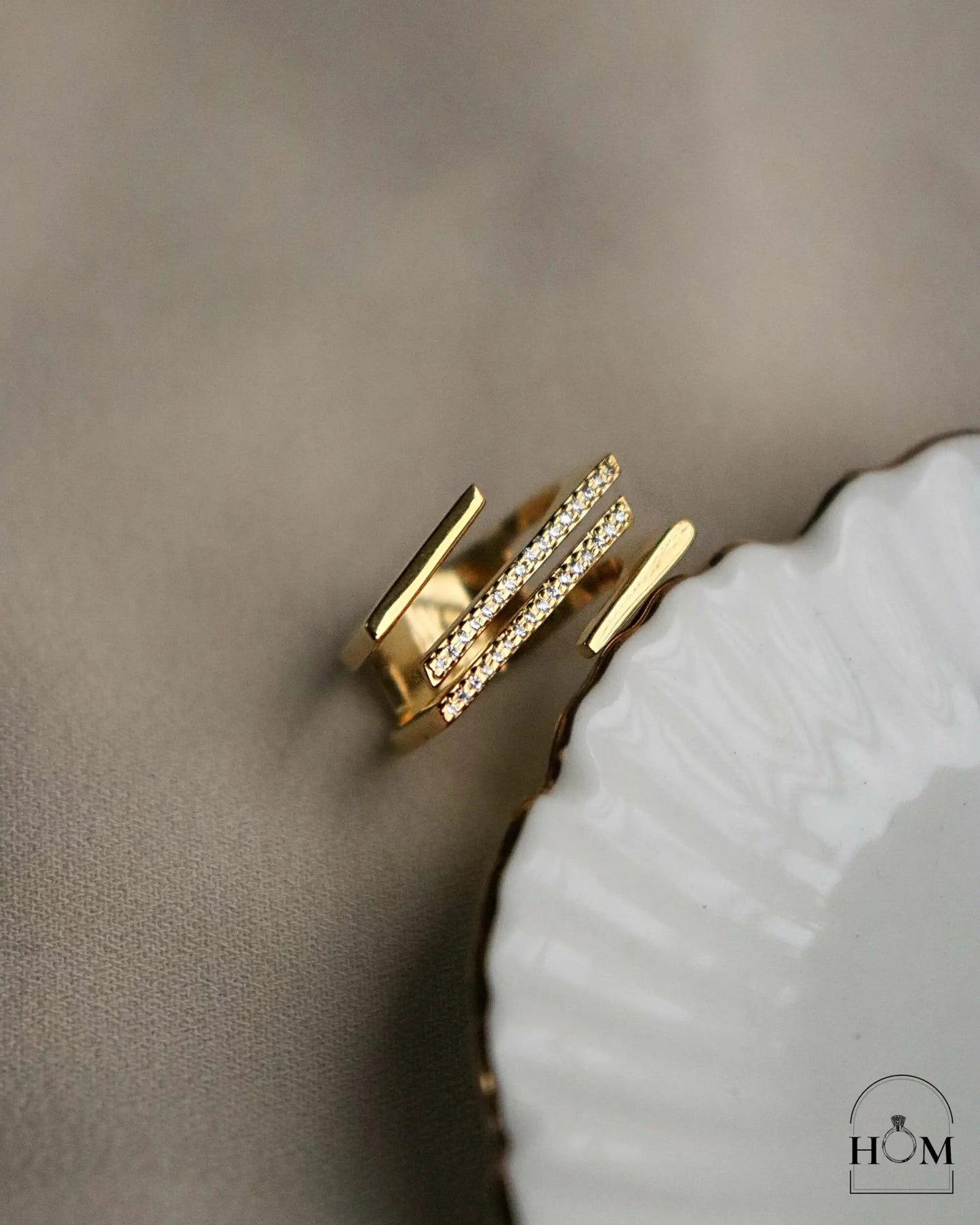 ZOA RING