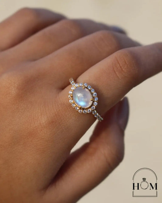 LUMINA MOONSTONE RING